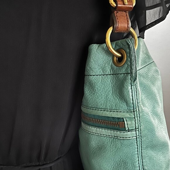 FOSSIL 2 TONE LEATHER AQUA/TEAL SHOULDER BROWNLEATHERBAG W/BRASS TONE HARDWARE - Picture 9 of 12